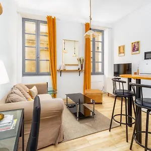 Appartement L Essentiel Intramuros, Avignon